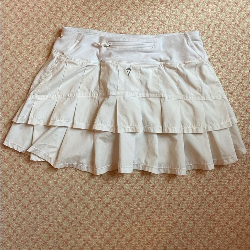 Ivivva white ruffle tennis skirt